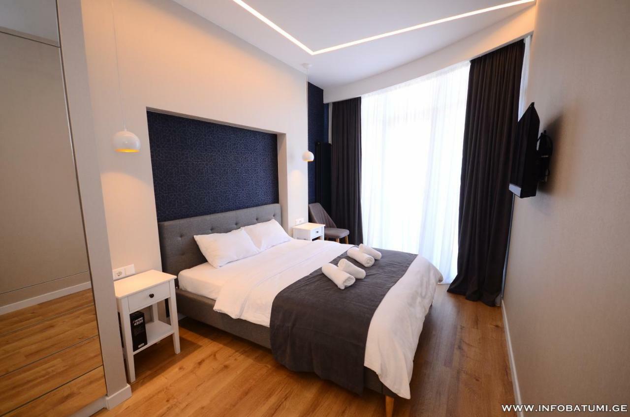 West Apartments Batumi Eksteriør bilde