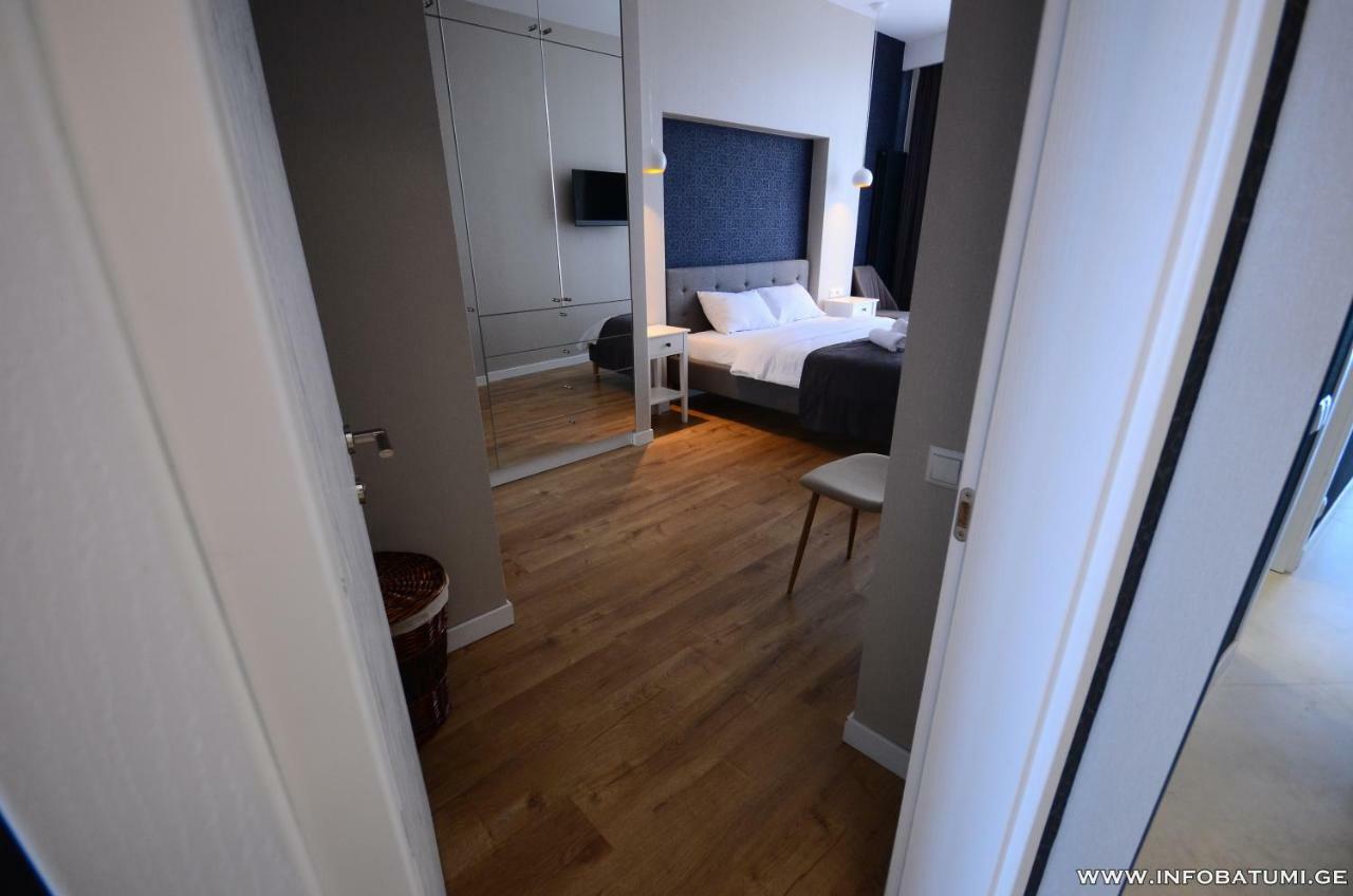 West Apartments Batumi Eksteriør bilde