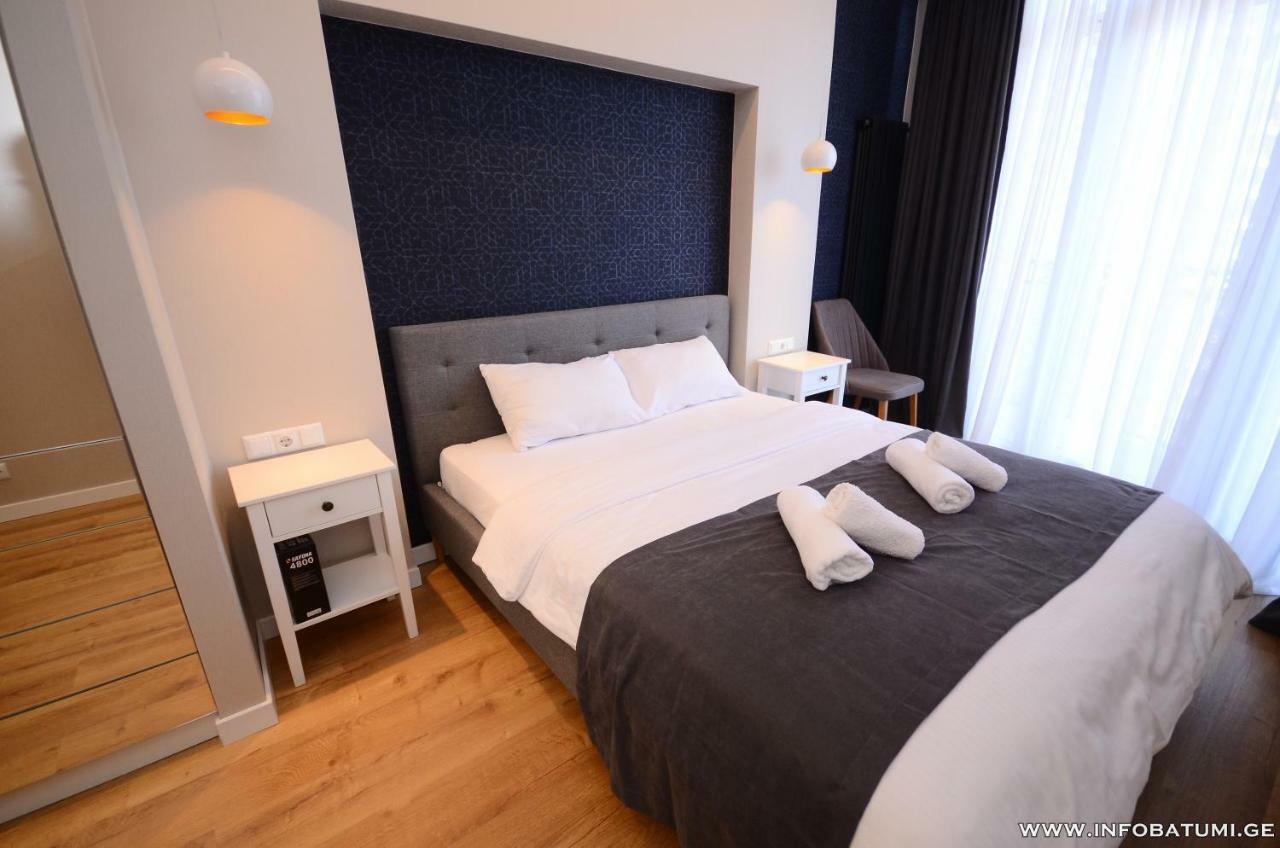 West Apartments Batumi Eksteriør bilde
